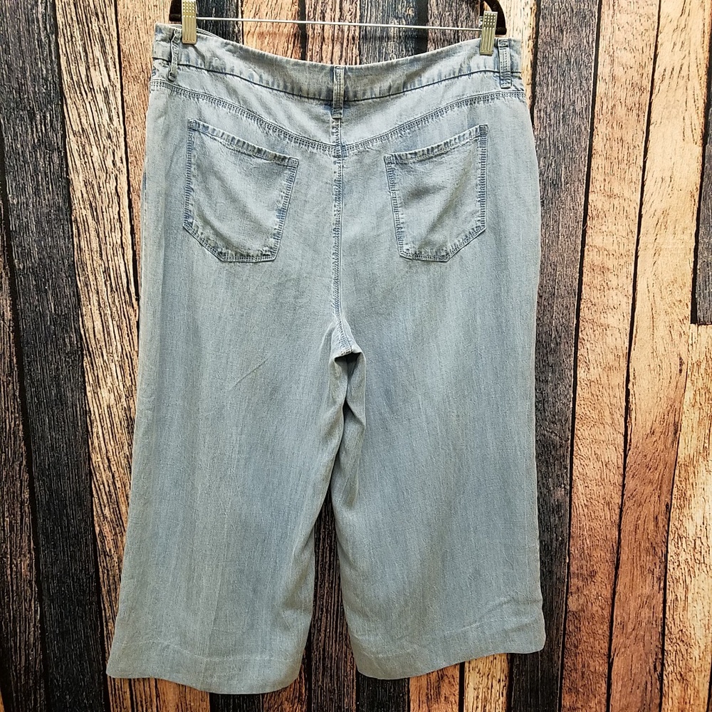 Light Wash Gauchos - Picture 2 of 7